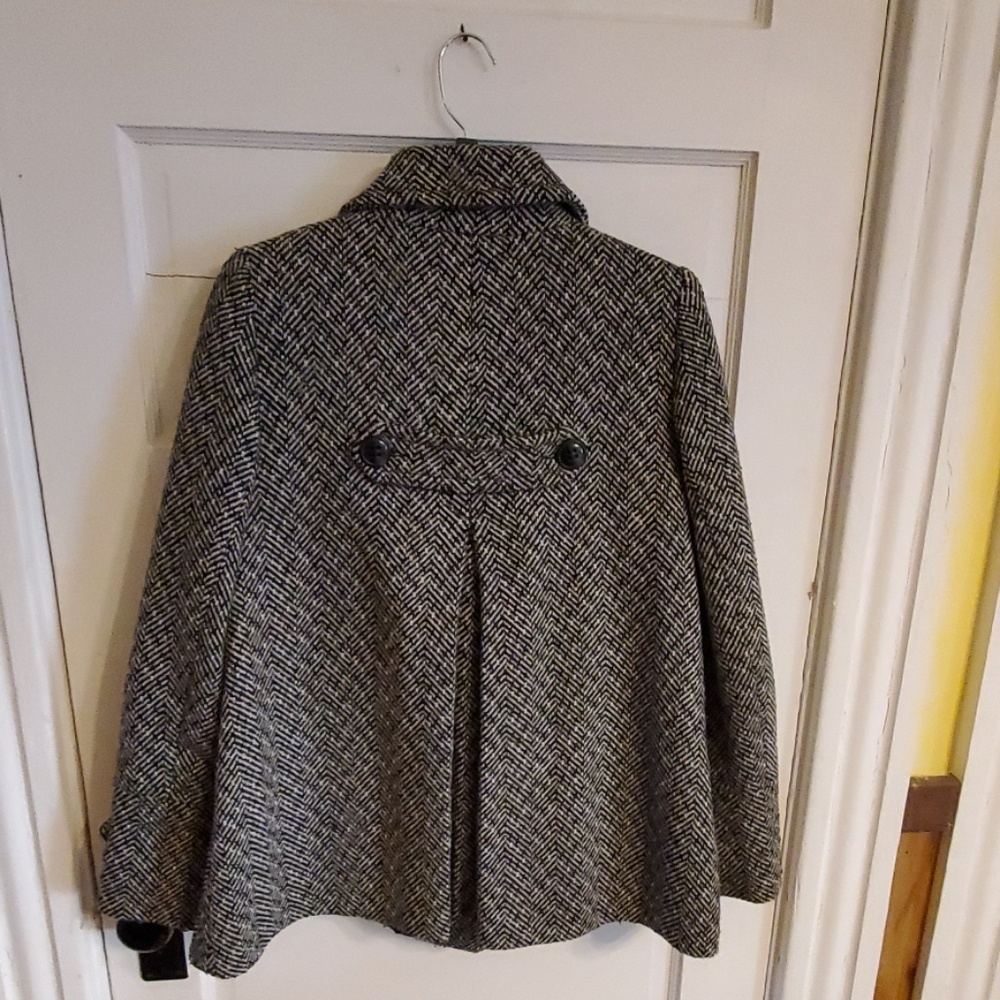 Beautiful Jacket - Picture 3 of 3